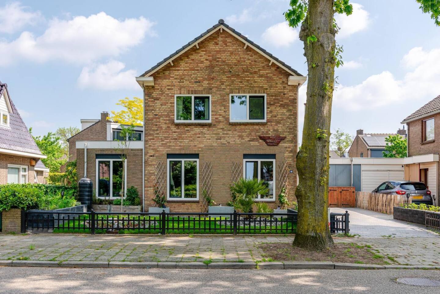 Tiny House - Fietsverhuur, Eigen Keuken En Badkamer Nijmegen Ngoại thất bức ảnh