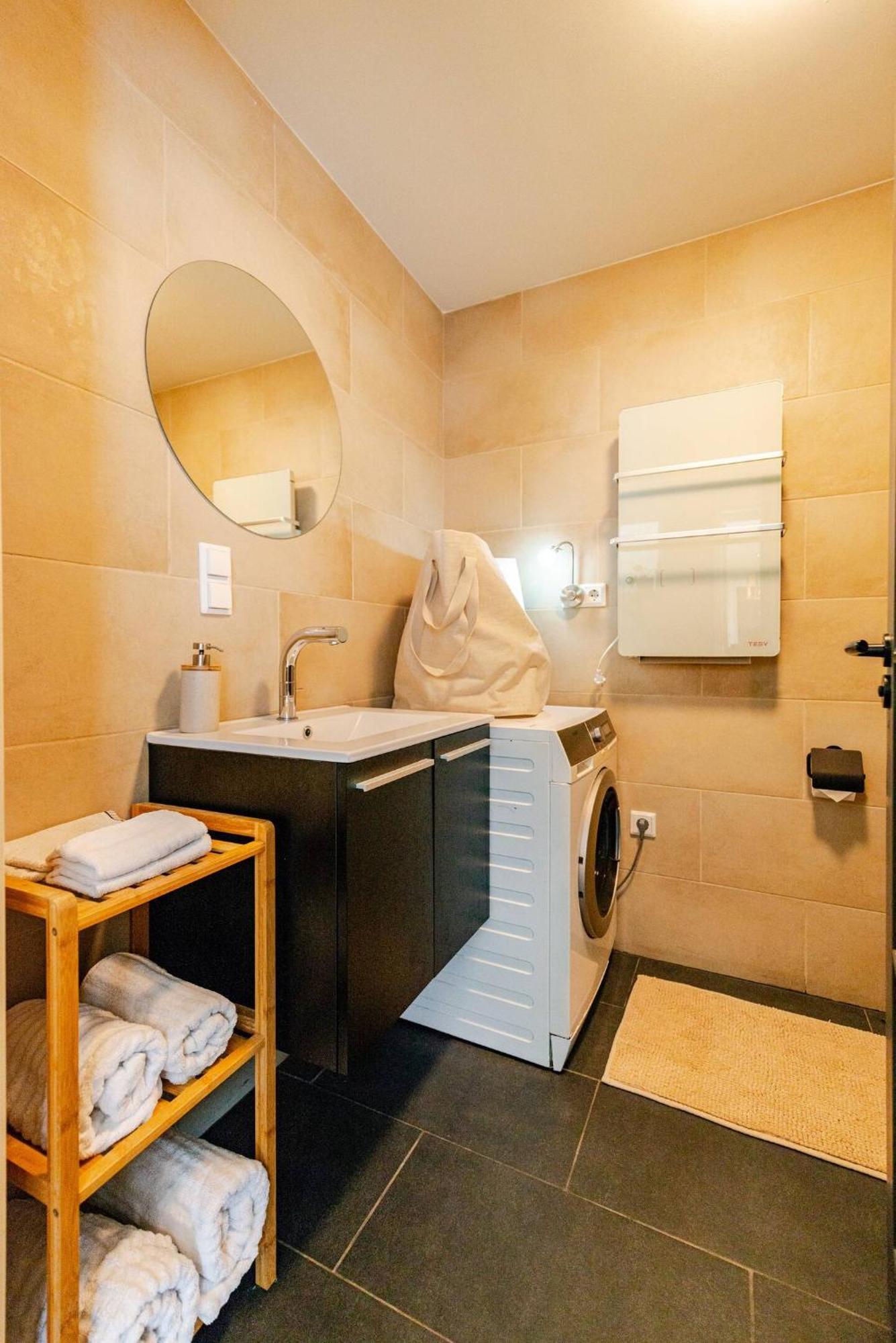 Tiny House - Fietsverhuur, Eigen Keuken En Badkamer Nijmegen Ngoại thất bức ảnh